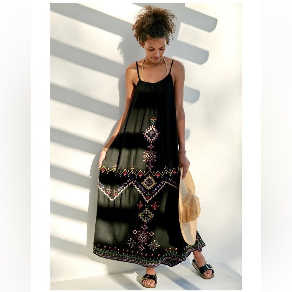 Dress
By Anthropologie Embroidered Maxi Small